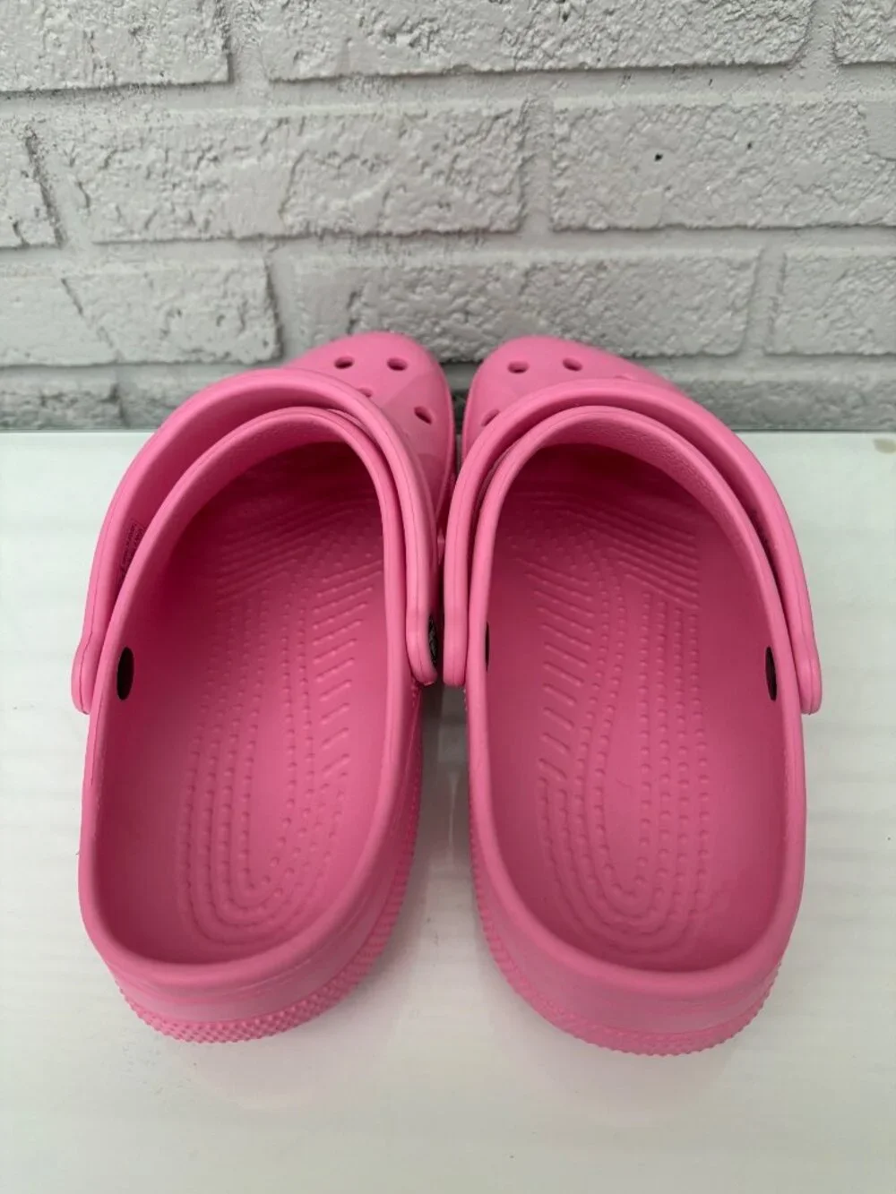 Crocs Baya Men Electric Pink Clog Slides Size Unisex 11M / 13W